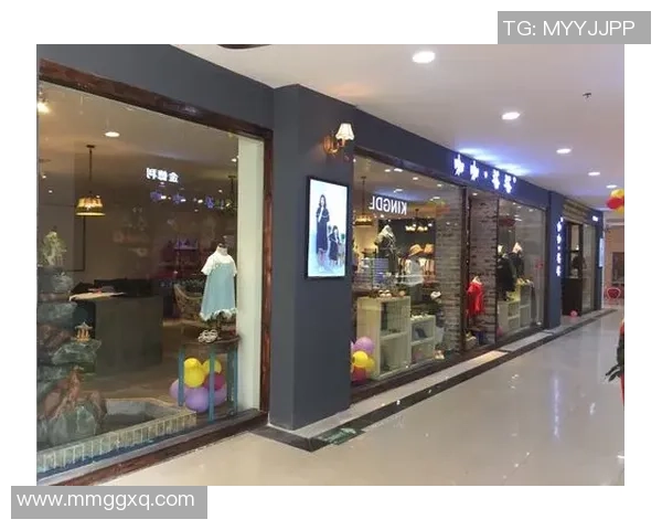 足球店图片展示多样商品与热情服务引领球迷购物新体验